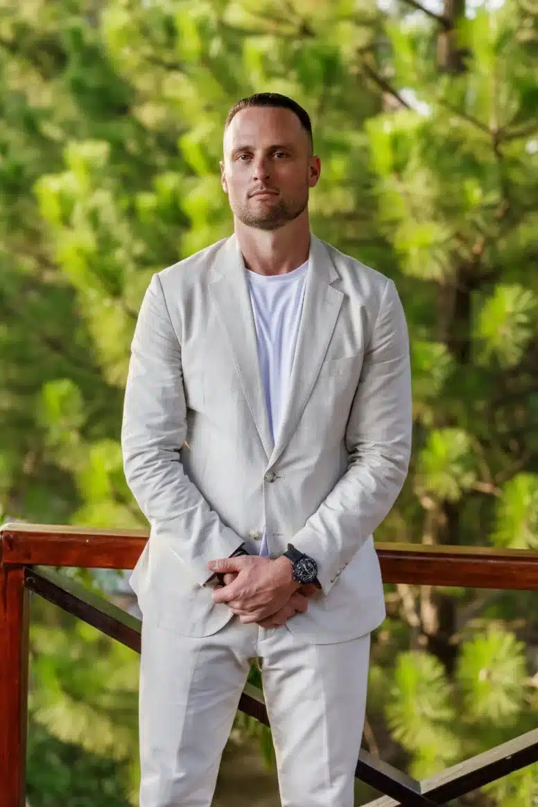 Dr. Micah Craig, MD
